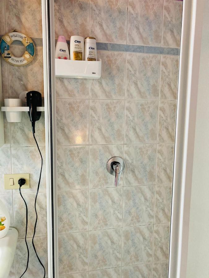 Palm Beach - Your Private And Complete Apartment In דסנזאנו דל גארדה מראה חיצוני תמונה